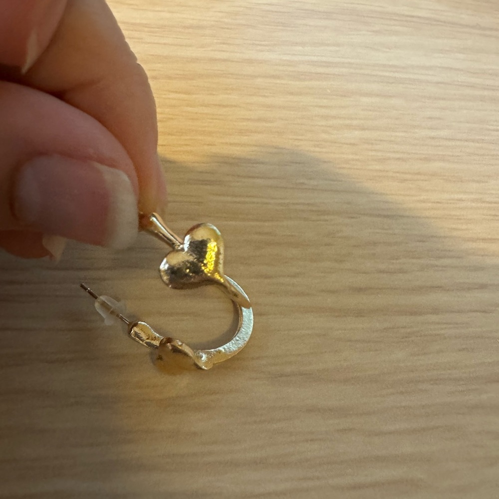 Heart Earrings ✨NWOT✨ - Picture 3 of 3
